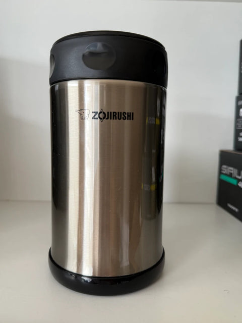 Zojirushi Food Jar SW-EAE, stainless steel, 500 ml (16.90 oz) — front view on a shelf